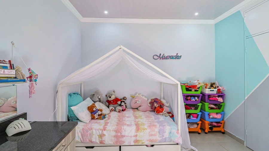 3 Bedroom Property for Sale in Safari Gardens North West